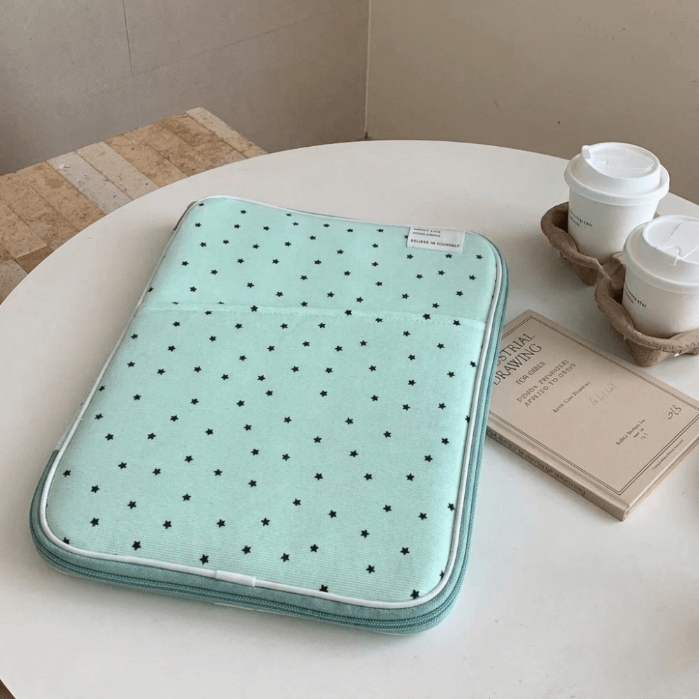 Laptop Sleeve - حقيبة كمبيوتر محمول مطبوعة بنجوم من